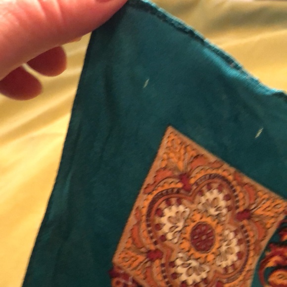 Peacock 🦚 blue and browns silky scarf - Picture 12 of 12